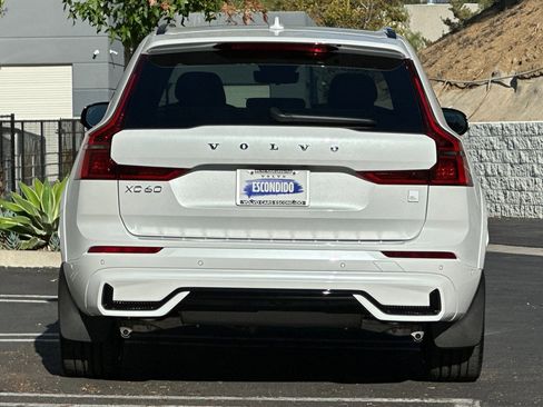 New 2026 Volvo XC60 T8 Polestar image 6
