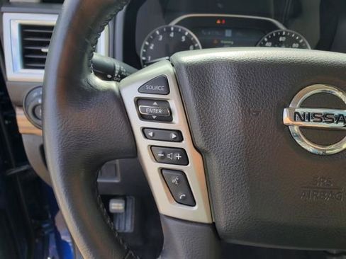 Used 2020 Nissan Titan SL w/ Moonroof Package image 25