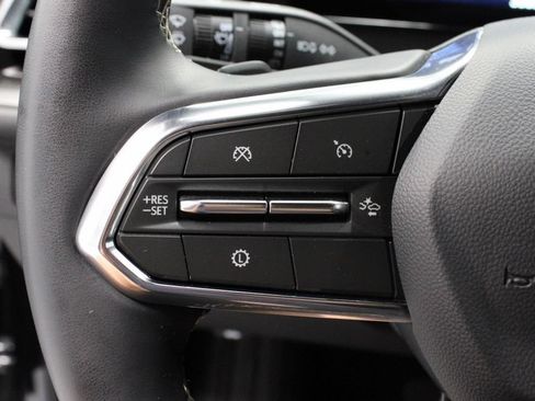 Used 2025 Chevrolet Traverse LT AWD/4WD image 27