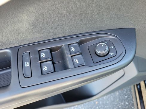 New 2026 Volkswagen Taos S FWD image 22