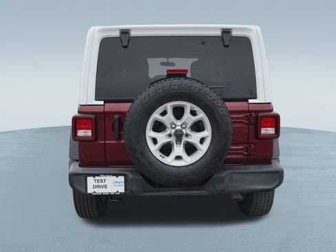 Used 2021 Jeep Wrangler Unlimited Islander image 8