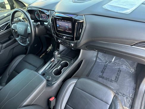 Used 2020 Chevrolet Traverse RS FWD image 34