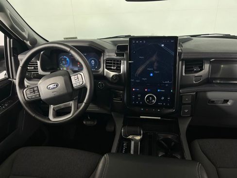 Used 2024 Ford F150 Lightning Flash image 12