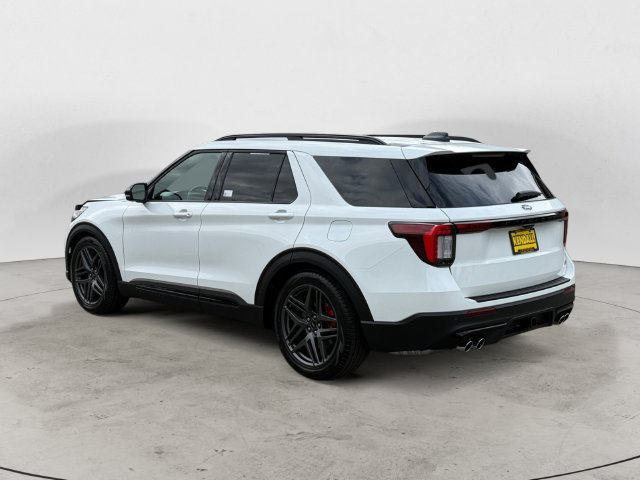 Used 2025 Ford Explorer ST AWD/4WD image 7