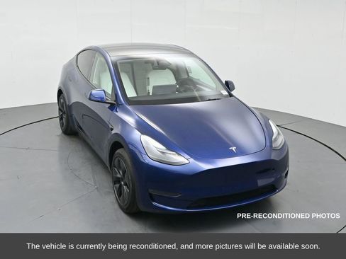 Used 2025 Tesla Model Y Long Range image 54