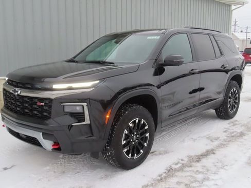 Used 2024 Chevrolet Traverse Z71 w/ Enhanced Driving Package image 6