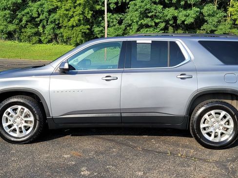 Used 2021 Chevrolet Traverse LT w/ LPO, Floor Liner Package AWD/4WD image 7