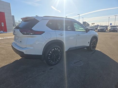 New 2026 Nissan Rogue SV image 7