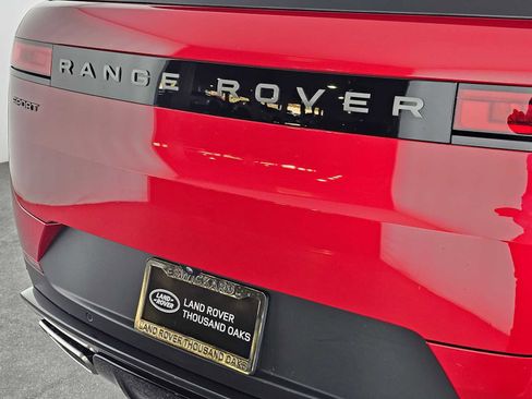 New 2025 Land Rover Range Rover Sport SE image 13