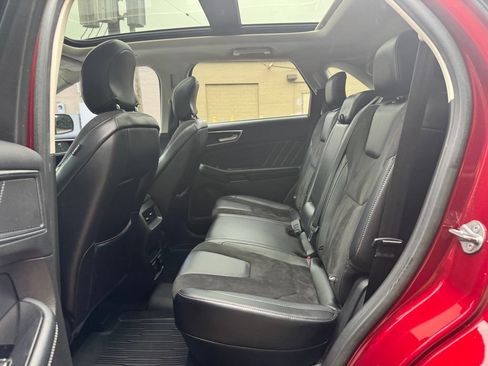 Used 2017 Ford Edge Sport w/ Technology Package AWD/4WD image 21