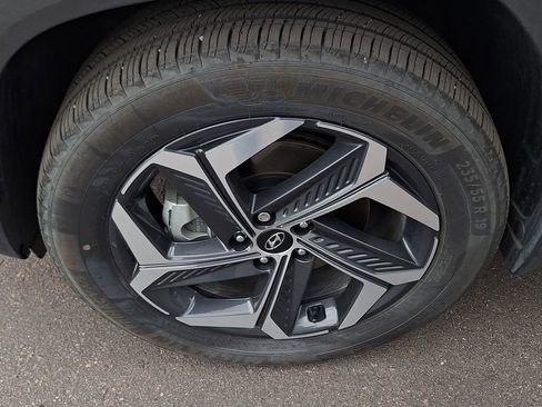 Certified 2024 Hyundai Tucson Limited AWD/4WD image 33