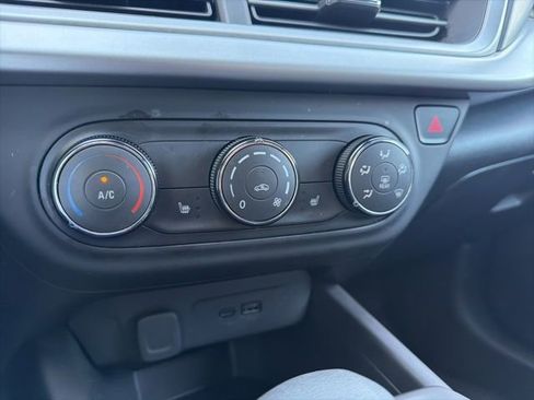 Used 2024 Chevrolet Trax RS image 31