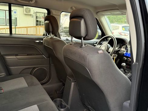 Used 2016 Jeep Patriot Sport w/ Power Value Group image 14