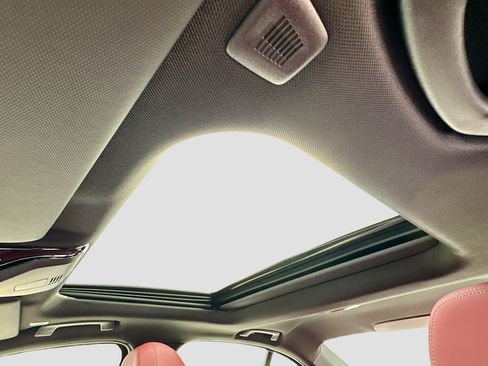 New 2026 BMW 330i Sedan w/ Convenience Package image 15