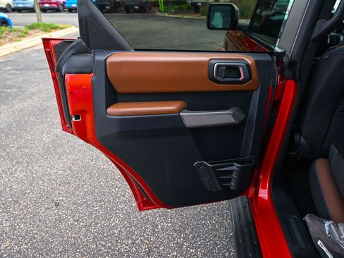 Used 2022 Ford Bronco Outer Banks AWD/4WD image 23