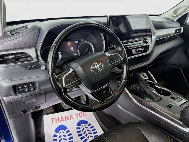 Used 2021 Toyota Highlander Platinum AWD/4WD image 9