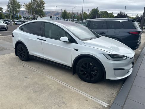 Used 2022 Tesla Model X AWD/4WD image 4