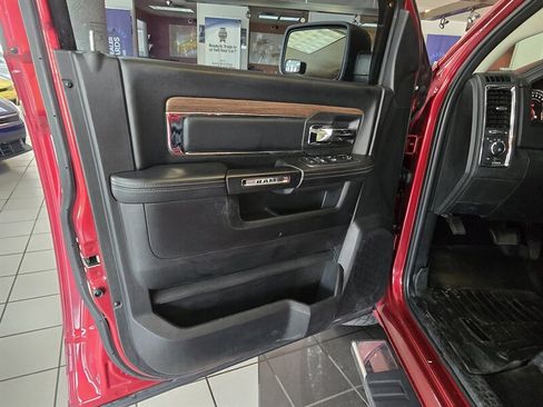 Used 2015 RAM 1500 Laramie w/ Convenience Group AWD/4WD image 7