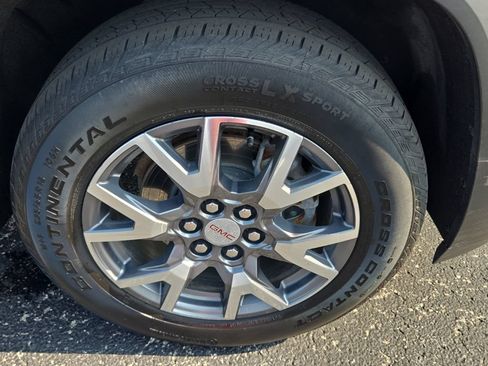 Used 2023 GMC Acadia SLT w/ LPO, Floor Liner Package AWD/4WD image 20