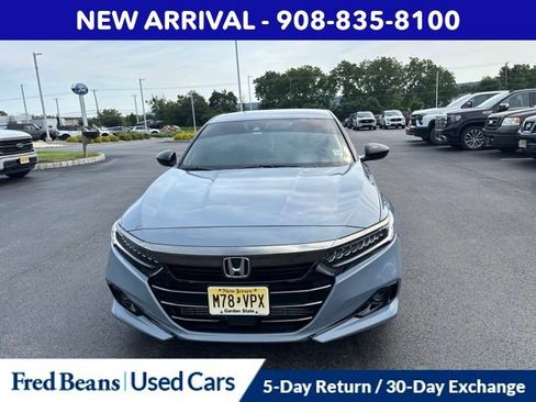 Used 2022 Honda Accord Sport image 2