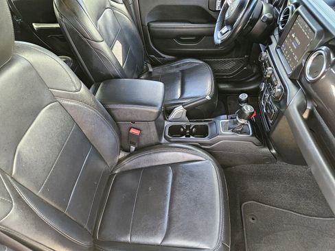 Used 2021 Jeep Wrangler Unlimited Sahara image 17