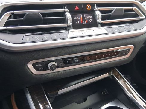 Used 2019 BMW X7 xDrive40i w/ Premium Package image 26