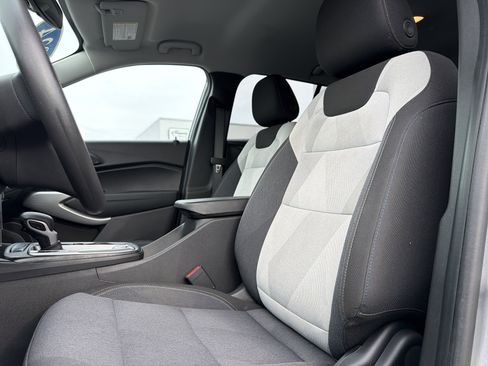 Certified 2024 Chevrolet Trax LS w/ LS Convenience Package image 26