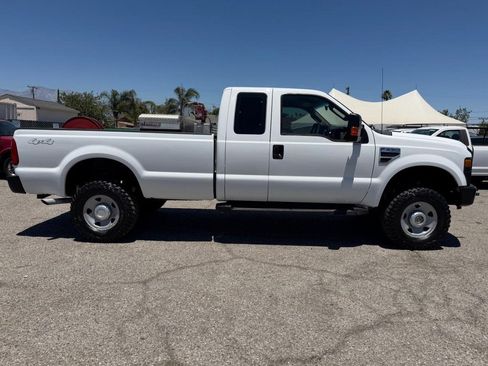 Used 2009 Ford F250 4x4 SuperCab Super Duty image 4