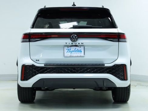 New 2026 Volkswagen Tiguan SE R-Line FWD image 7