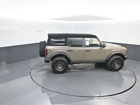 New 2025 Ford Bronco Badlands image 27