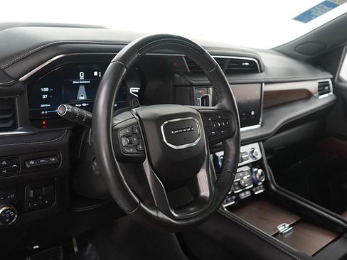 Used 2023 GMC Yukon XL Denali Ultimate image 23