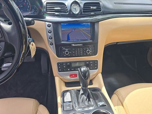 Used 2011 Maserati GranTurismo Convertible RWD image 11