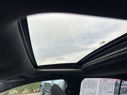 Used 2020 Toyota Corolla SE image 31