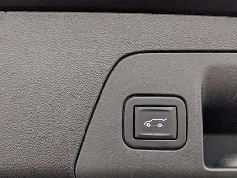 Used 2023 Buick Envision Avenir image 26