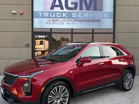 Used 2024 Cadillac XT4 Premium Luxury w/ Technology Package AWD/4WD image 4