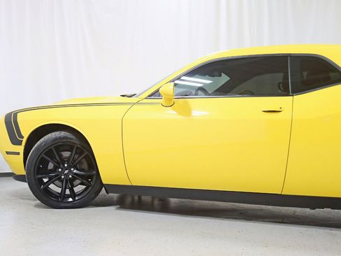 Used 2018 Dodge Challenger SXT Plus image 11