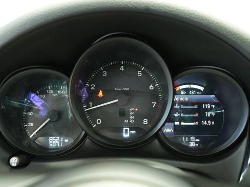 Certified 2025 Porsche Macan image 14