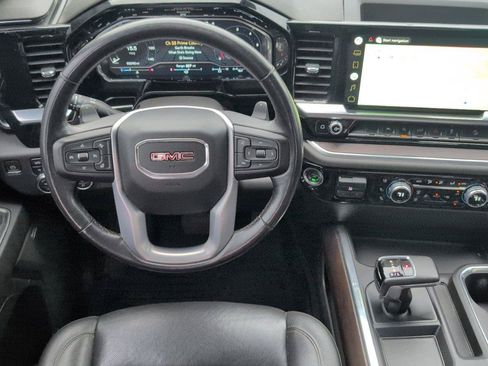 Used 2022 GMC Sierra 1500 SLT w/ SLT Premium Package AWD/4WD image 34