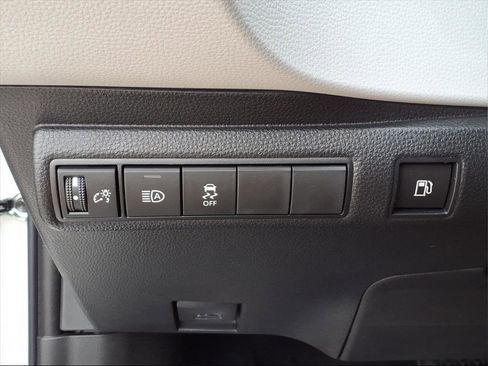 Certified 2026 Toyota Corolla SE image 15