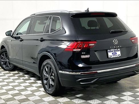 Used 2022 Volkswagen Tiguan SE image 11