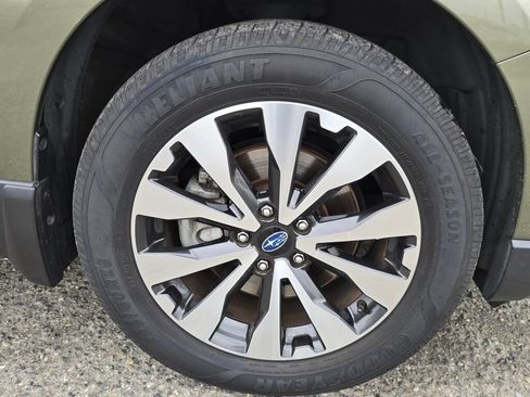 Used 2015 Subaru Outback 2.5i Limited AWD/4WD image 9