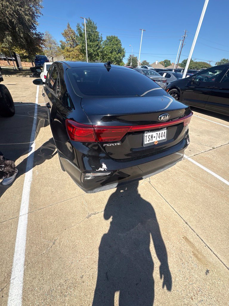 Used 2020 Kia Forte LXS FWD image 15