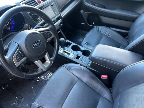 Used 2017 Subaru Outback 2.5i Limited w/ Popular Package #5 AWD/4WD image 10
