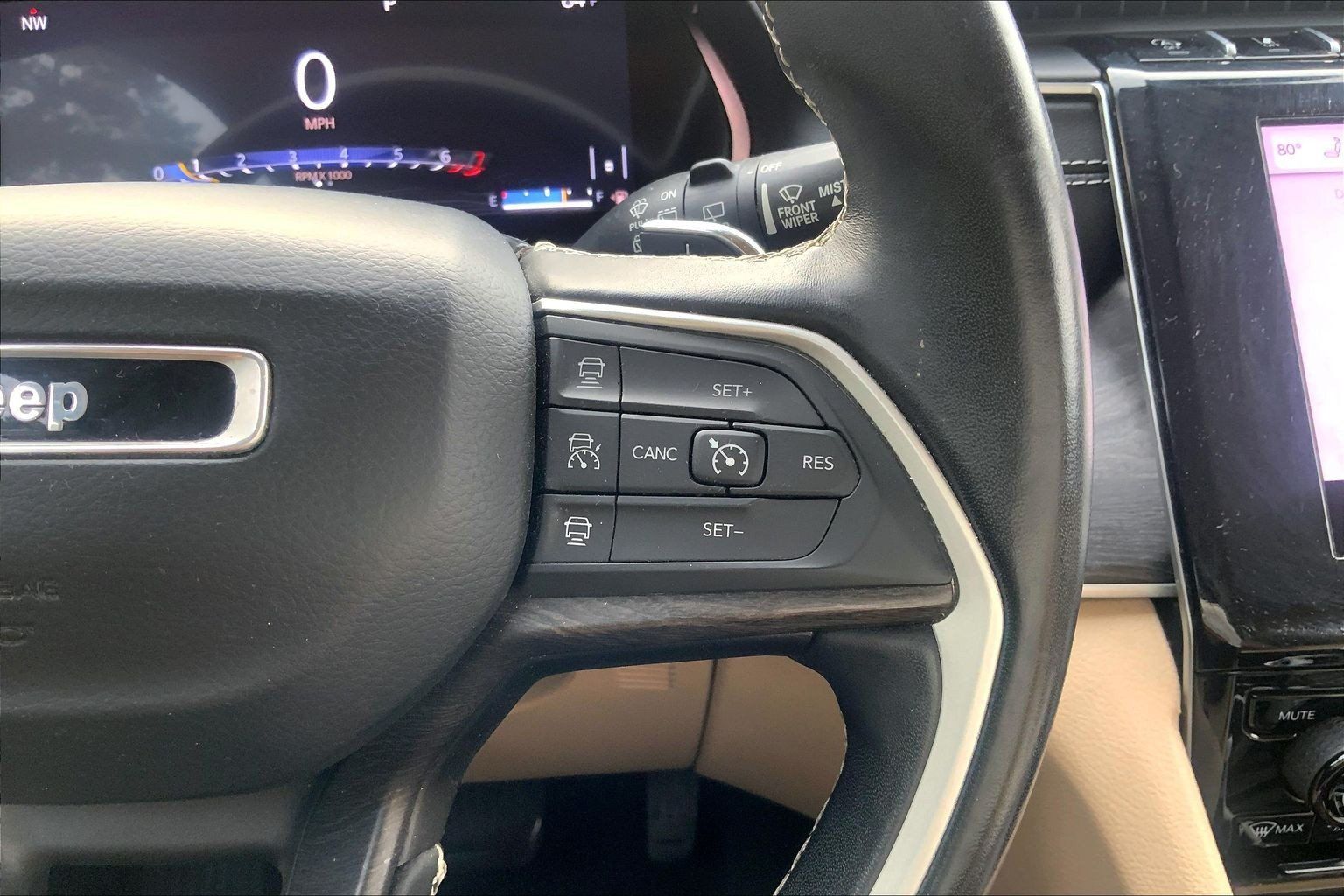 Used 2021 Jeep Grand Cherokee L Limited AWD/4WD image 21