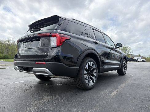 New 2026 Ford Explorer Platinum w/ LUX Leather Package AWD/4WD image 9