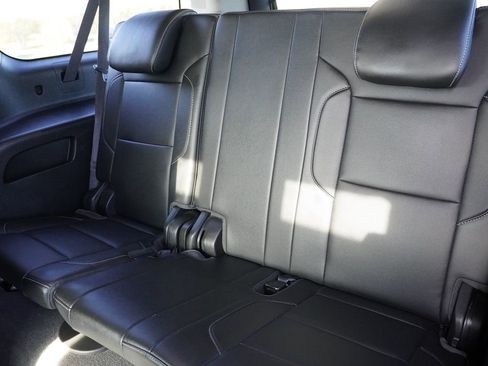 Used 2019 Chevrolet Suburban Premier AWD/4WD image 19