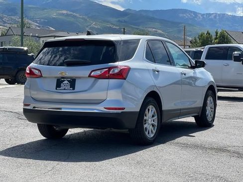Used 2020 Chevrolet Equinox LT w/ Driver Convenience Package AWD/4WD image 8