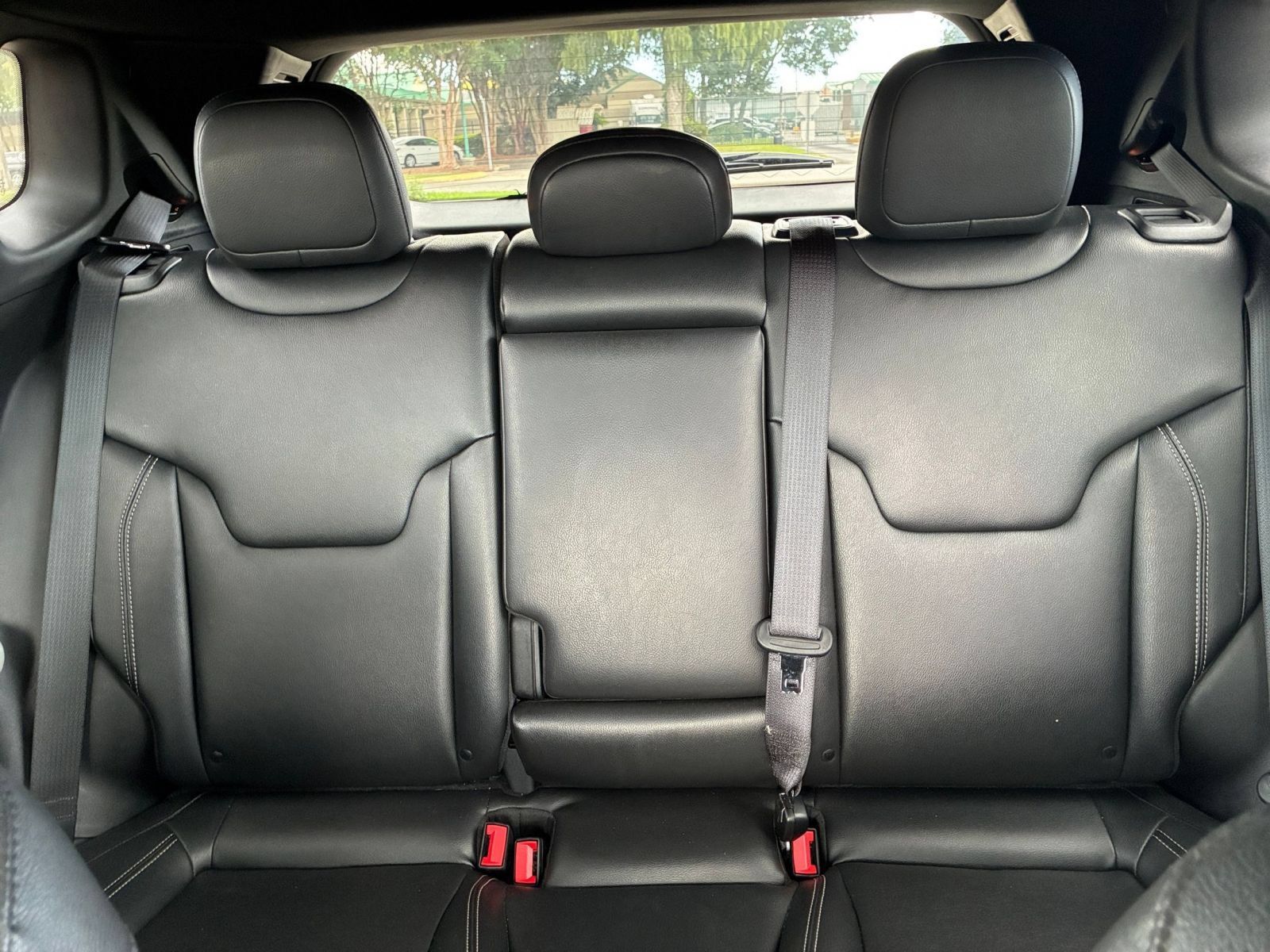 Used 2025 Jeep Compass Limited AWD/4WD image 38
