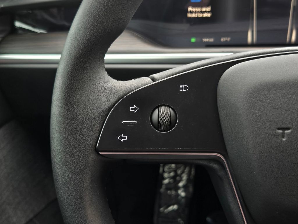 Used 2025 Tesla Model S AWD/4WD image 23