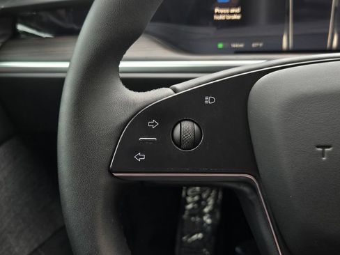 Used 2025 Tesla Model S AWD/4WD image 23